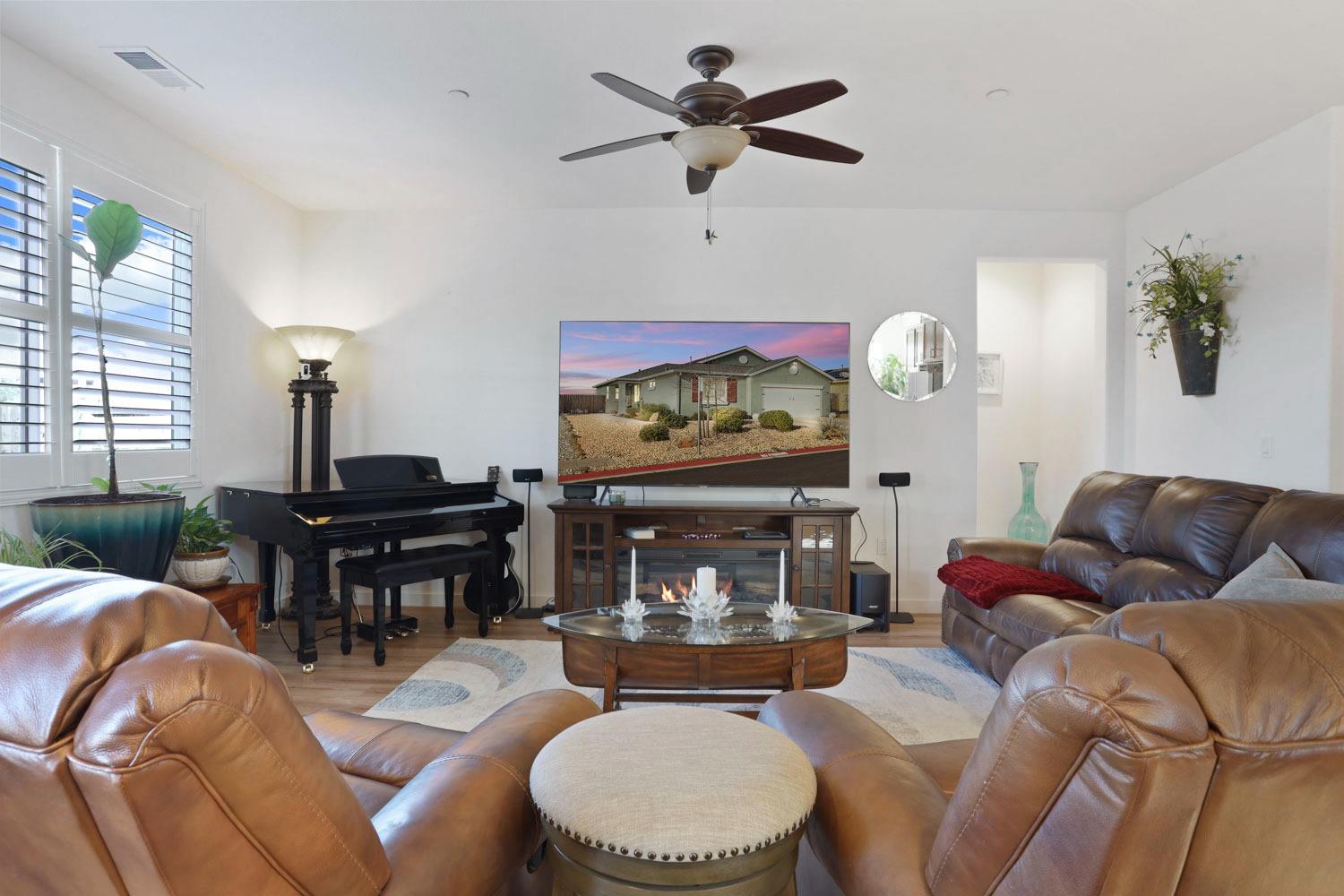 346 Copper Crest Dr, Copperopolis, CA 95228