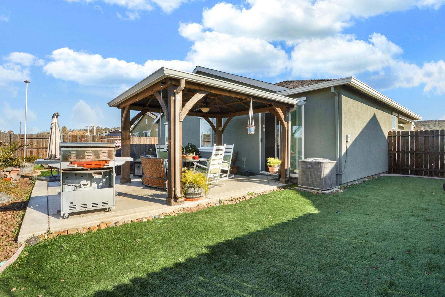 346 Copper Crest Dr, Copperopolis, CA 95228