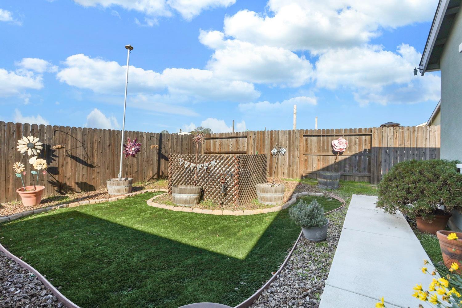 346 Copper Crest Dr, Copperopolis, CA 95228