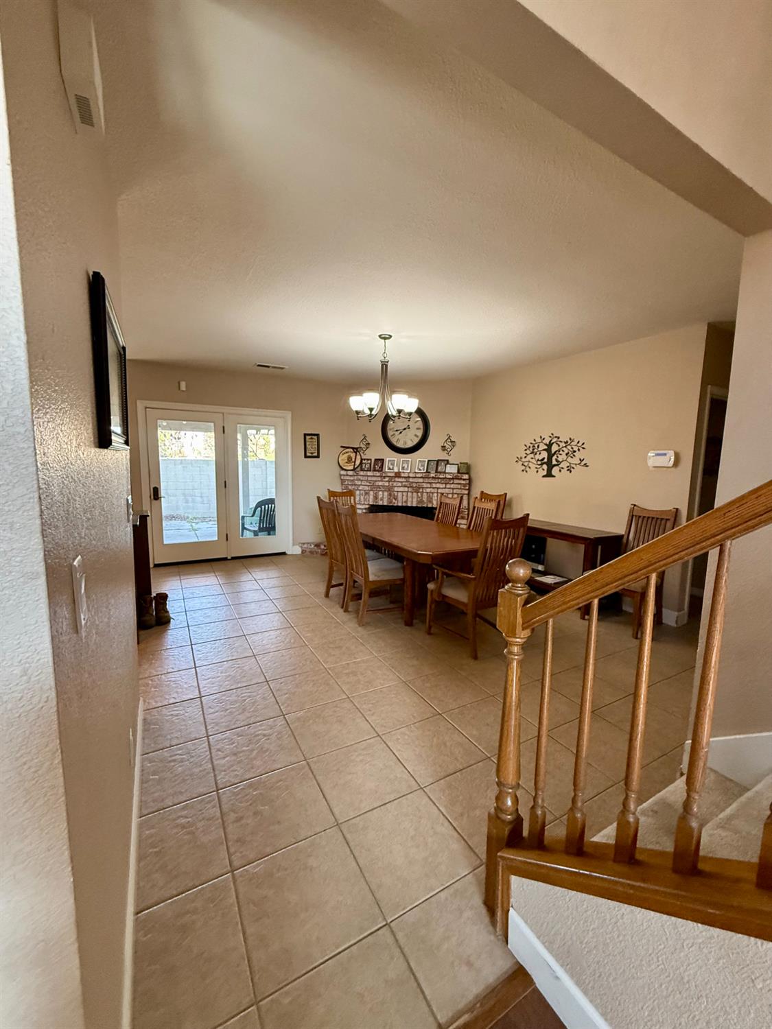 217 Castile Ln, Turlock, CA 95382