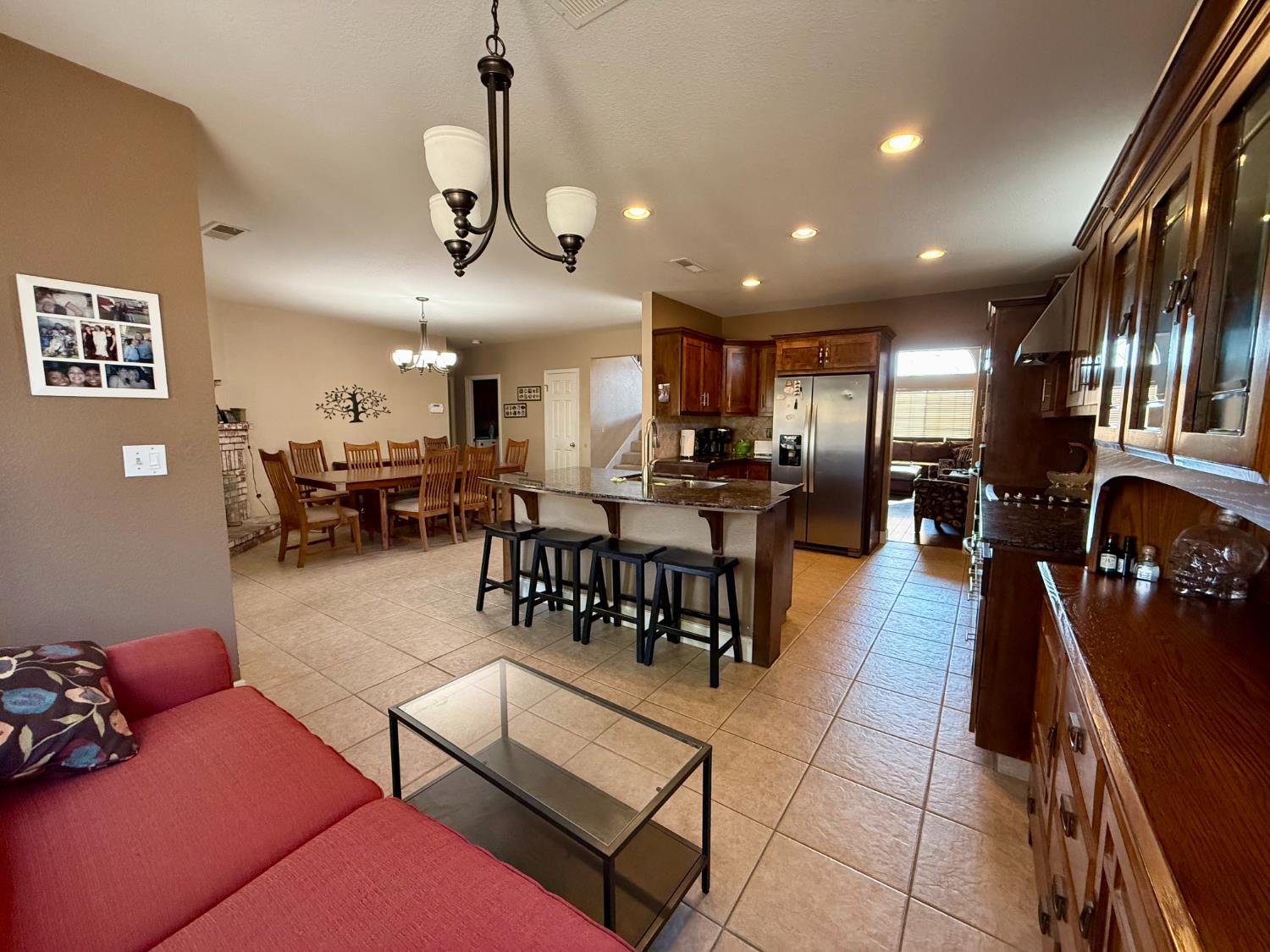 217 Castile Ln, Turlock, CA 95382