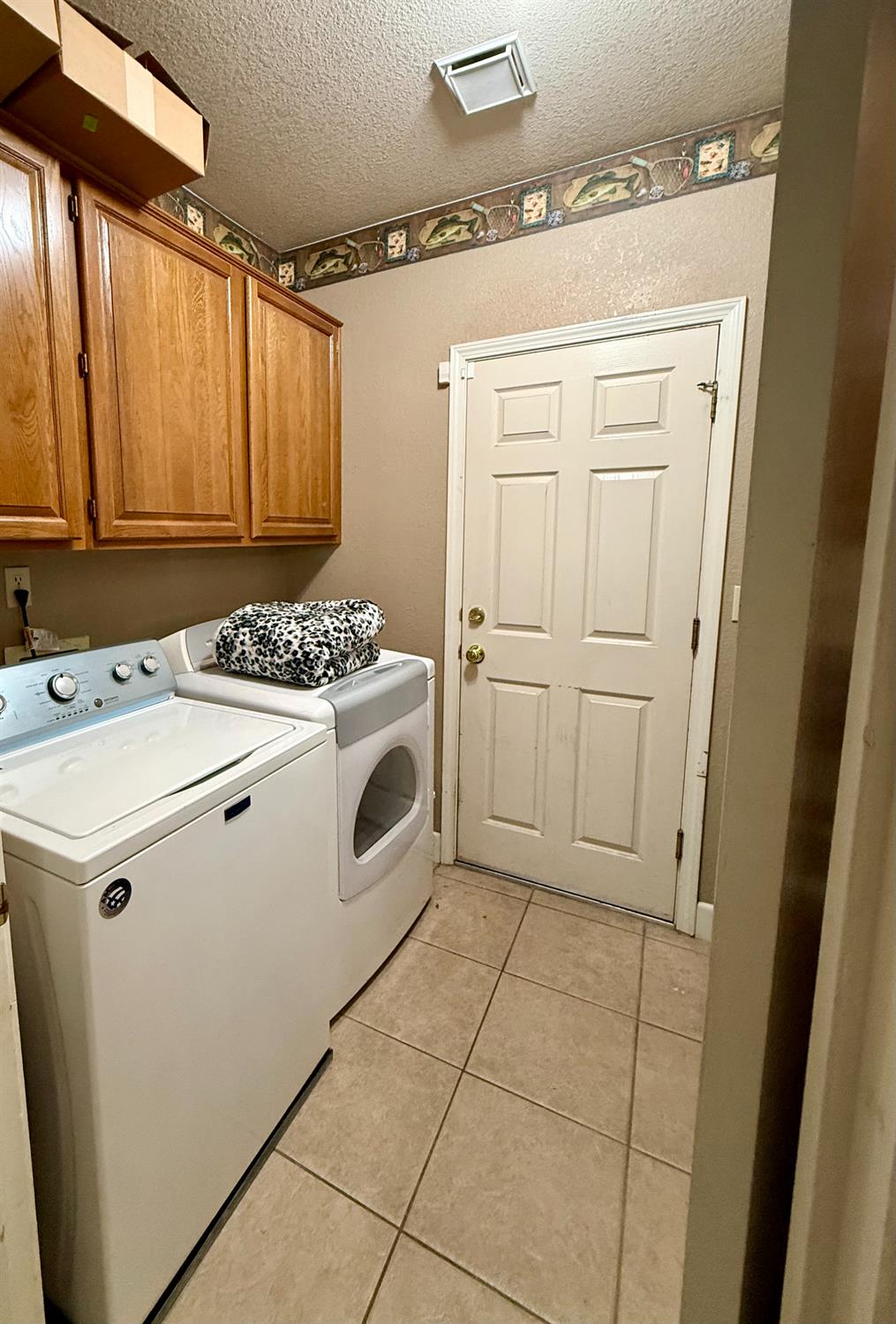 217 Castile Ln, Turlock, CA 95382