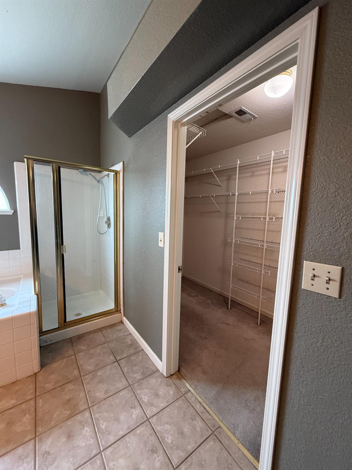 217 Castile Ln, Turlock, CA 95382