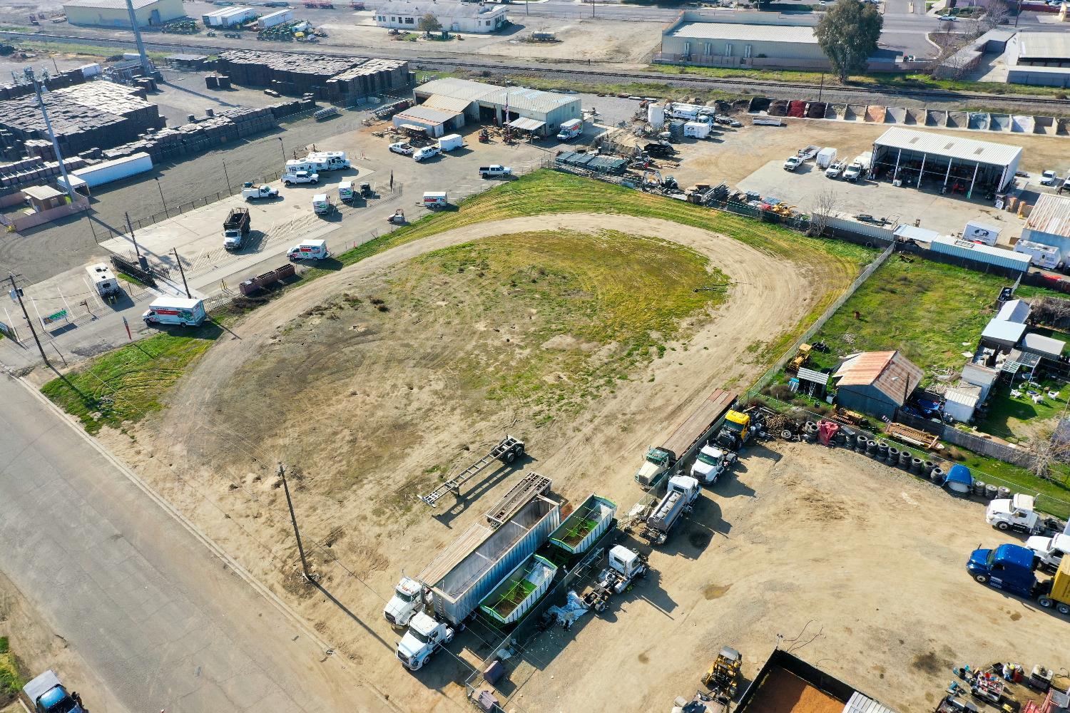 1939 1971 L St, Newman, CA 95360