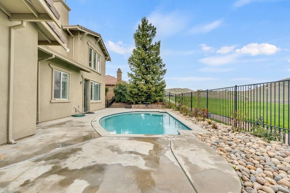 20300 Panoz Rd, Patterson, CA 95363