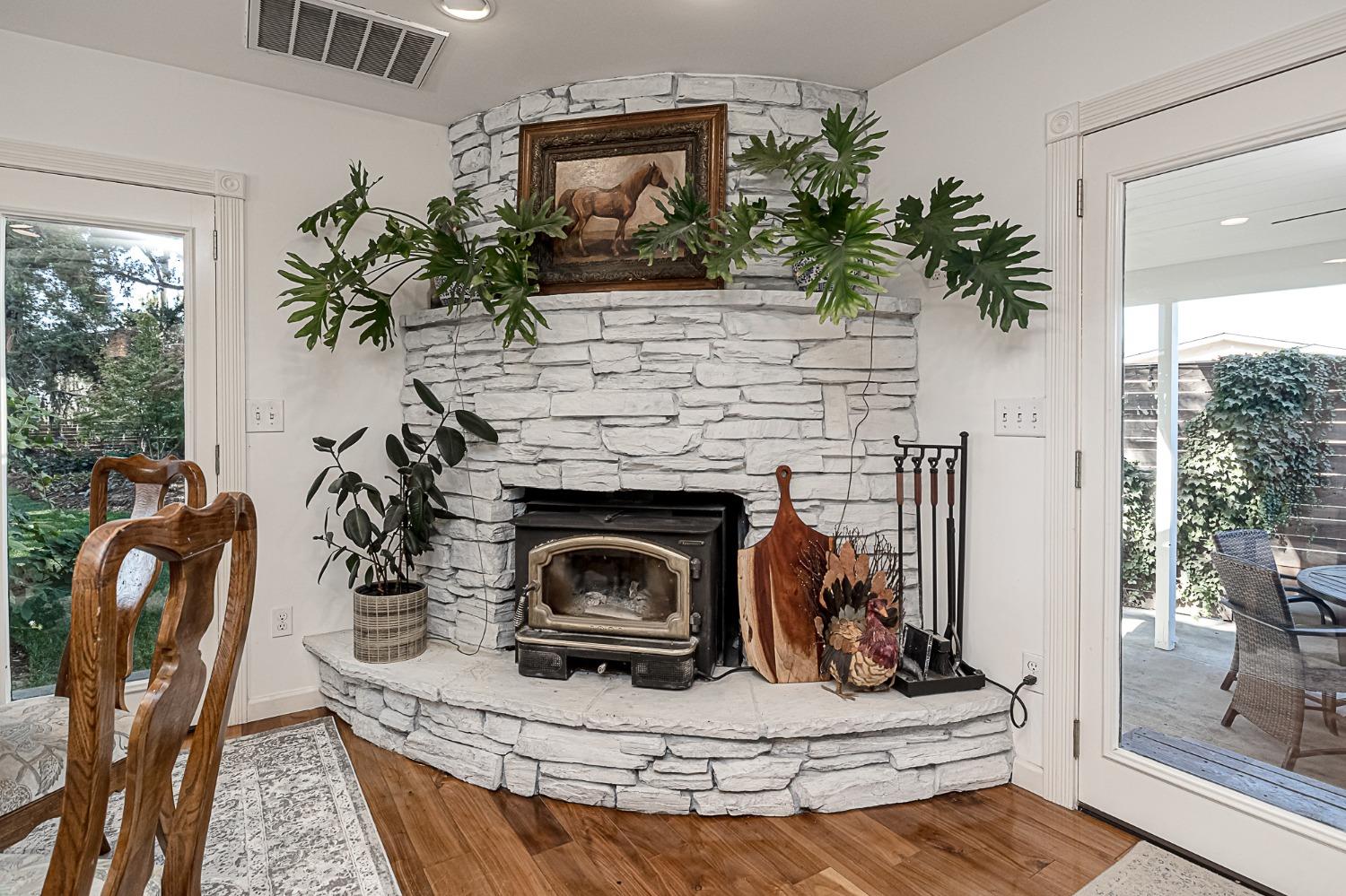 6613 Woodland Ave, Modesto, CA 95358