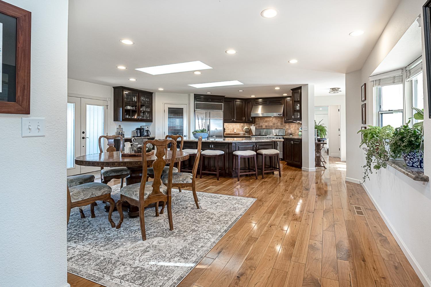 6613 Woodland Ave, Modesto, CA 95358