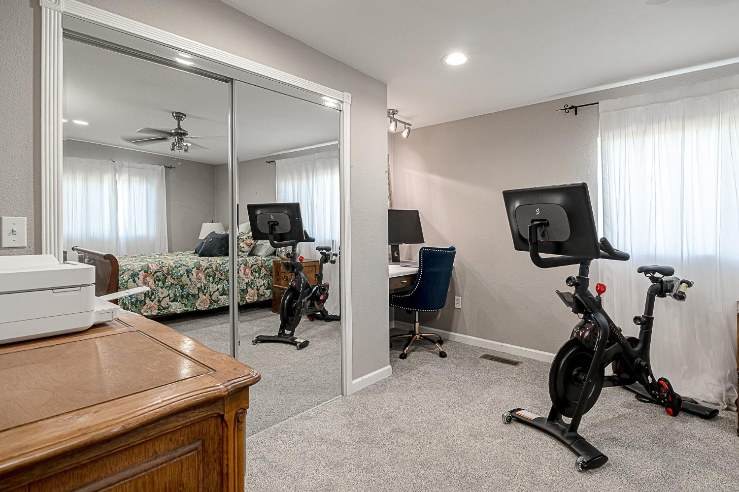 6613 Woodland Ave, Modesto, CA 95358