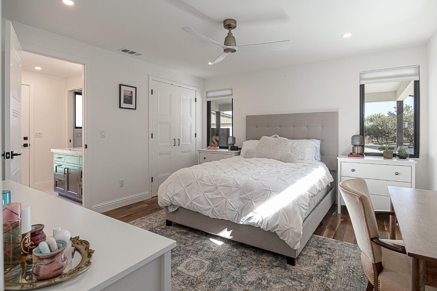 6613 Woodland Ave, Modesto, CA 95358