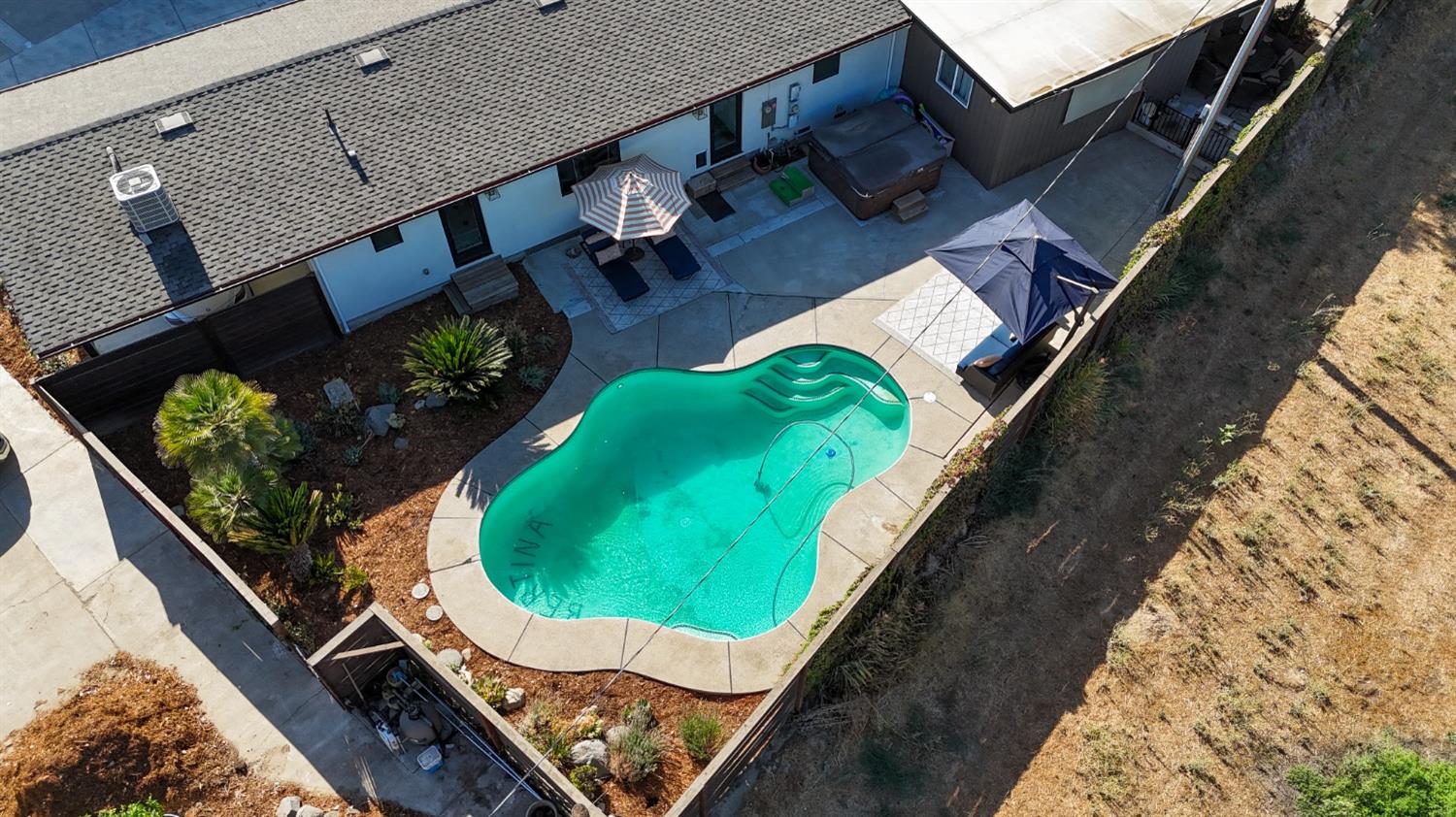 6613 Woodland Ave, Modesto, CA 95358