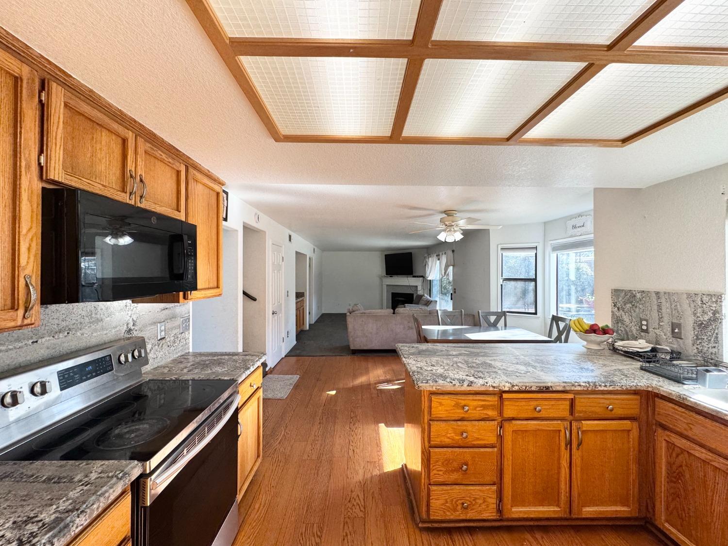 708 Bonneau Ct, Patterson, CA 95363