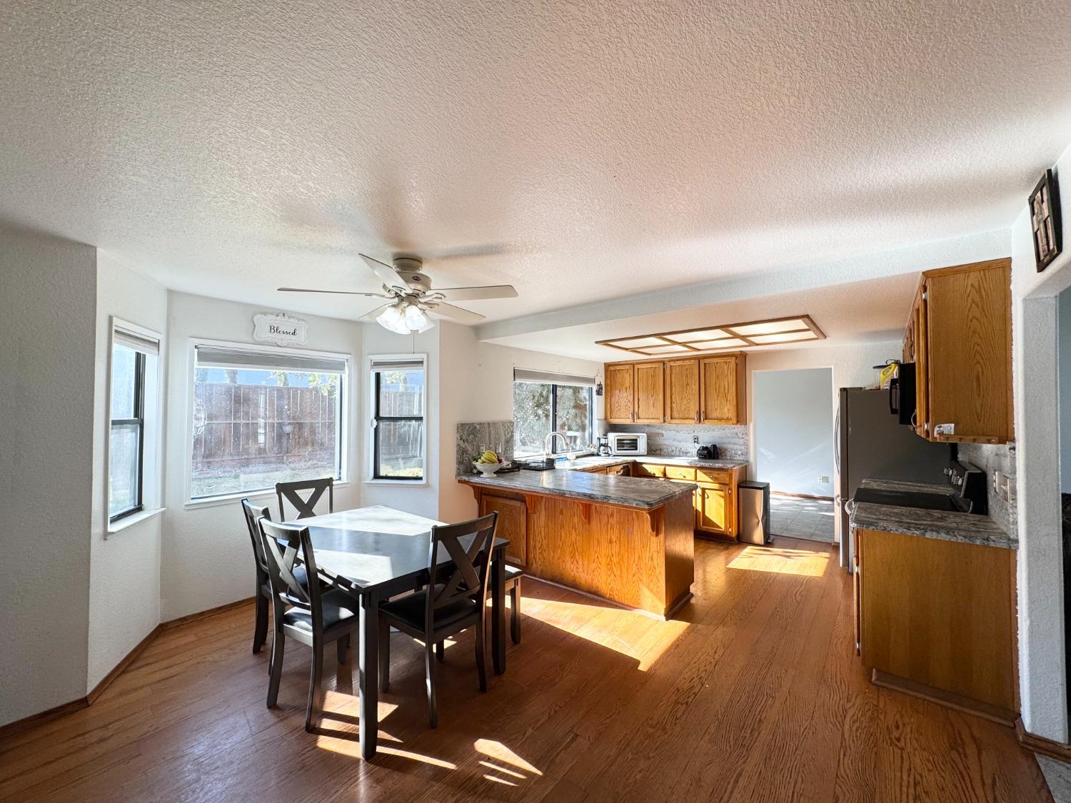 708 Bonneau Ct, Patterson, CA 95363