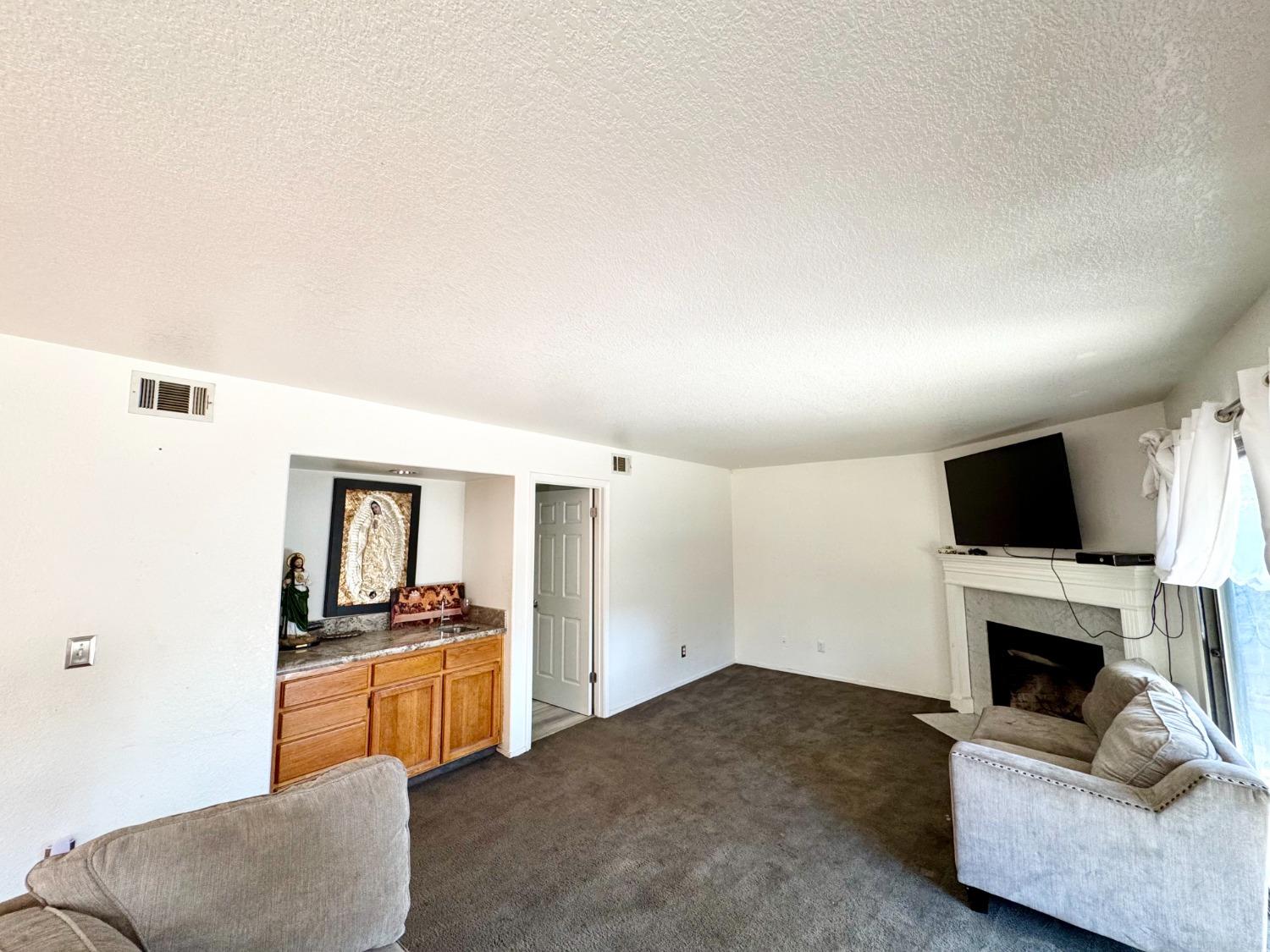 708 Bonneau Ct, Patterson, CA 95363