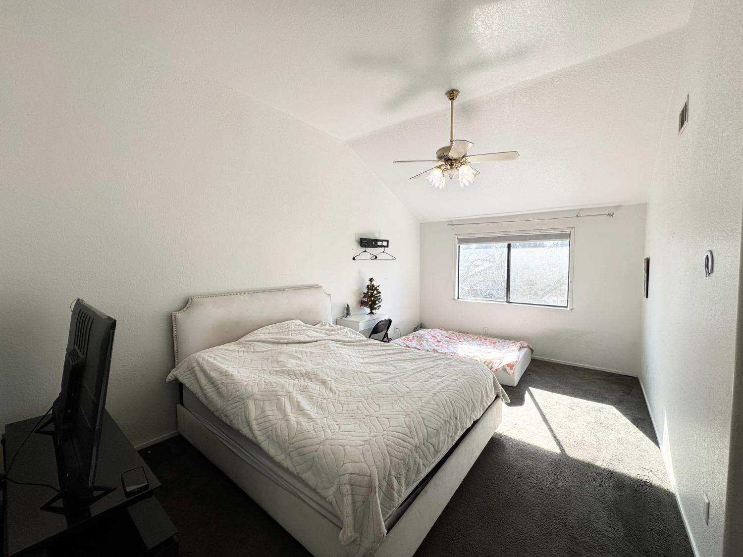 708 Bonneau Ct, Patterson, CA 95363