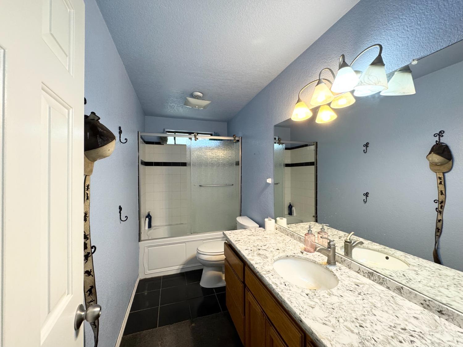 708 Bonneau Ct, Patterson, CA 95363