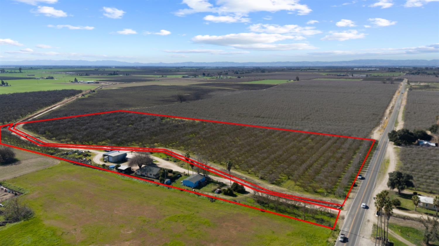 14127 Vinewood Ave, Livingston, CA 95334