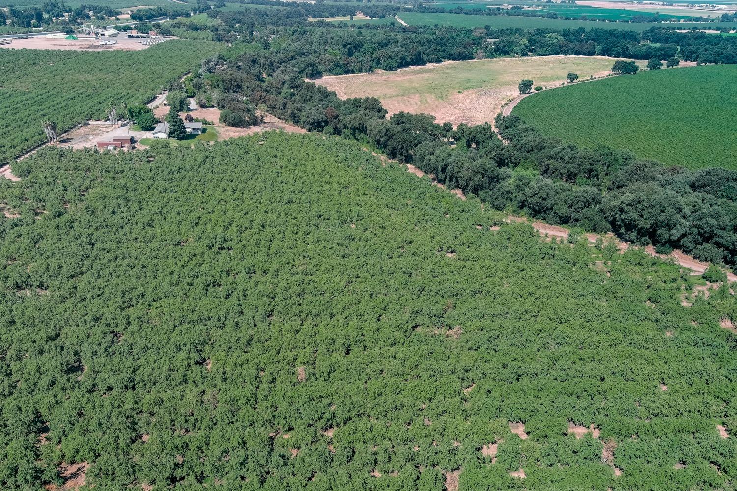 9337 Creekside Ln, Modesto, CA 95357