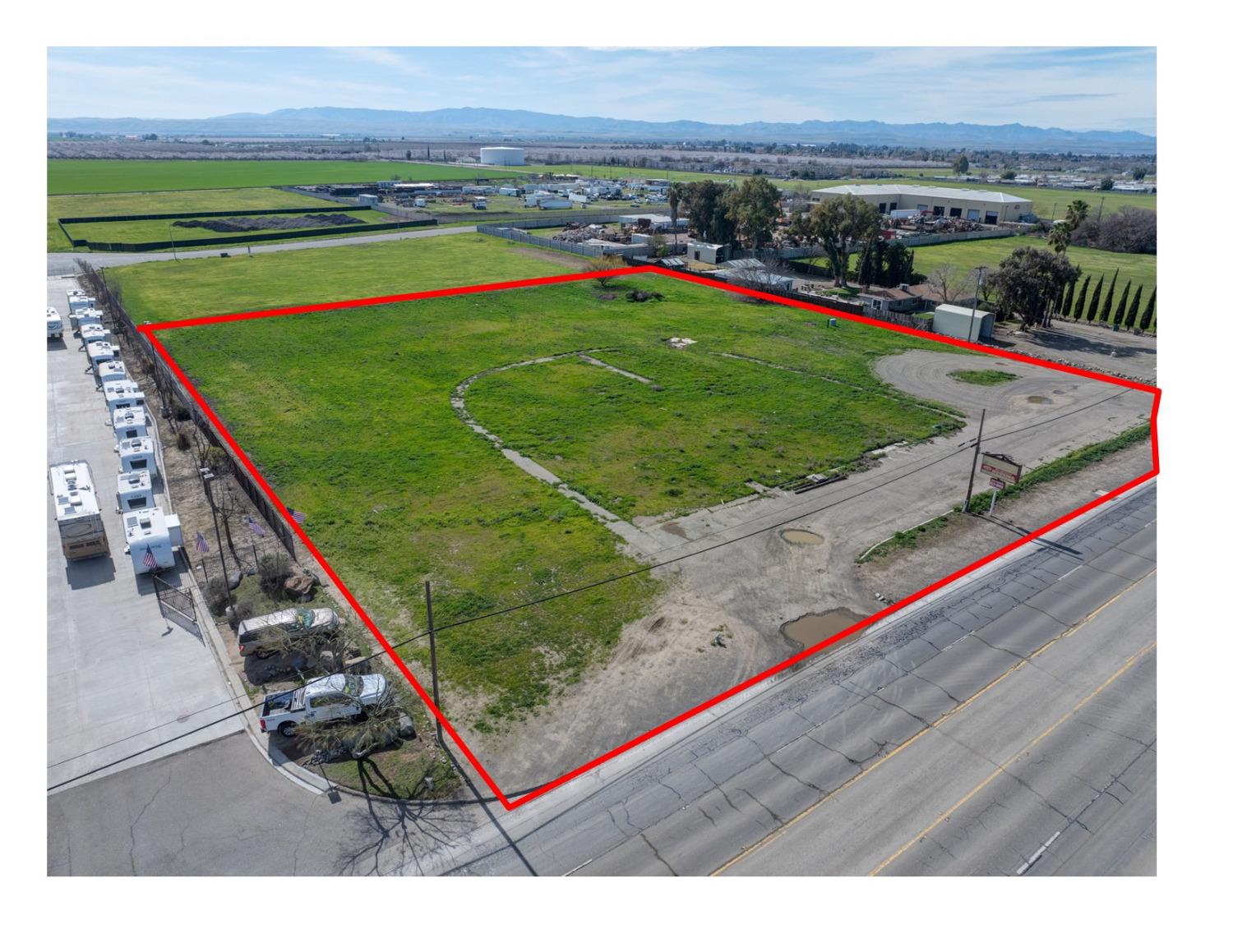 2527 E Pacheco Blvd, Los Banos, CA 95322