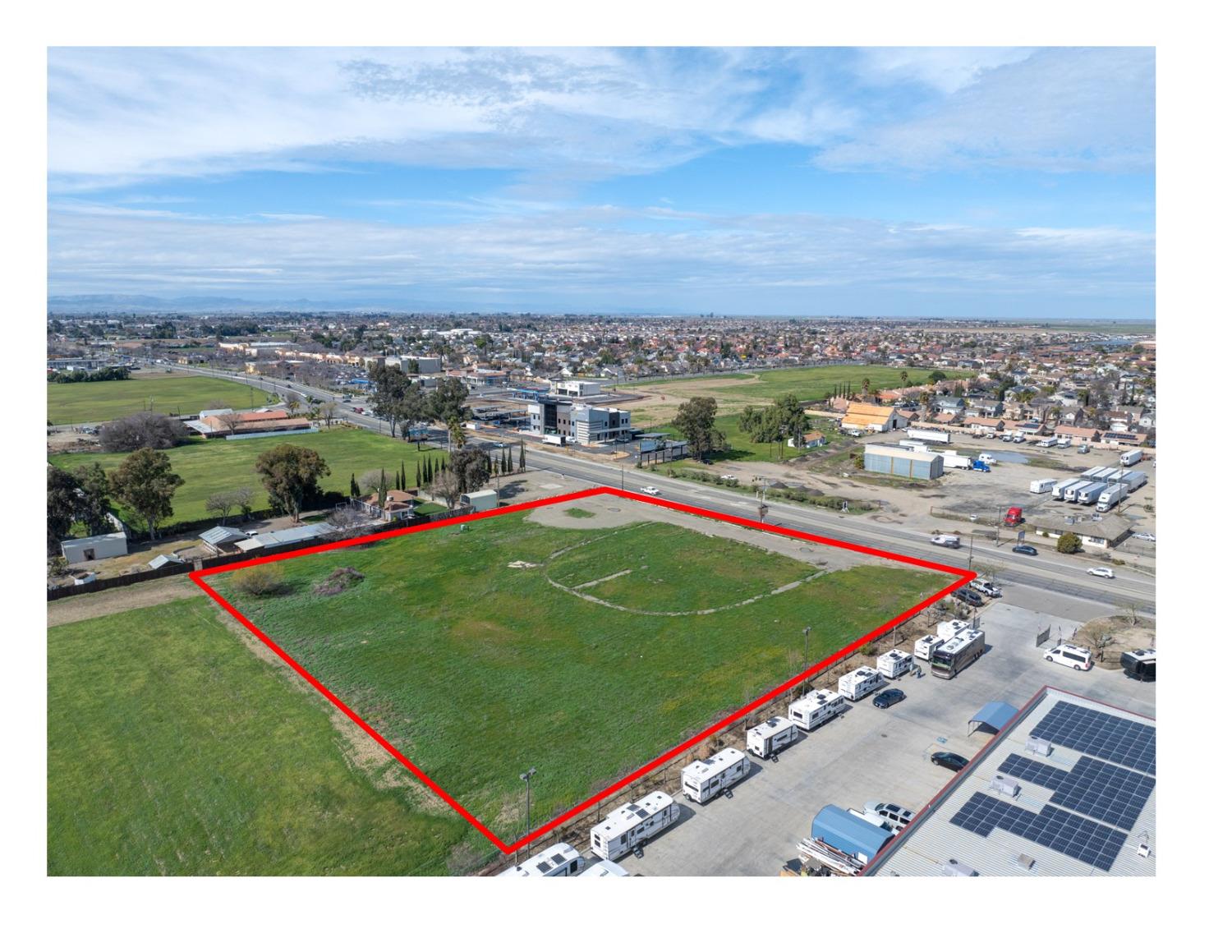 2527 E Pacheco Blvd, Los Banos, CA 95322