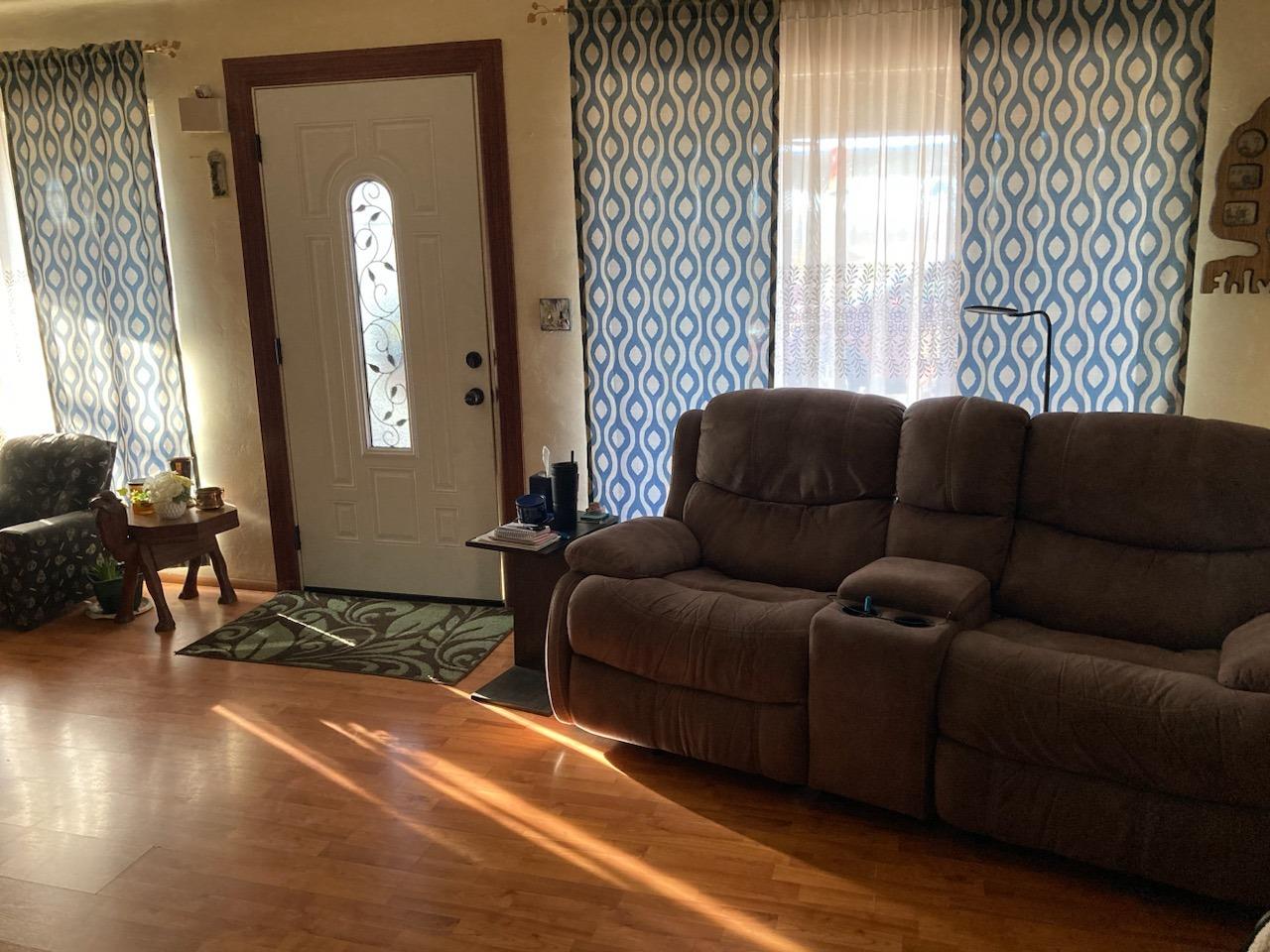 43044 valeria, Dos Palos, CA 93620