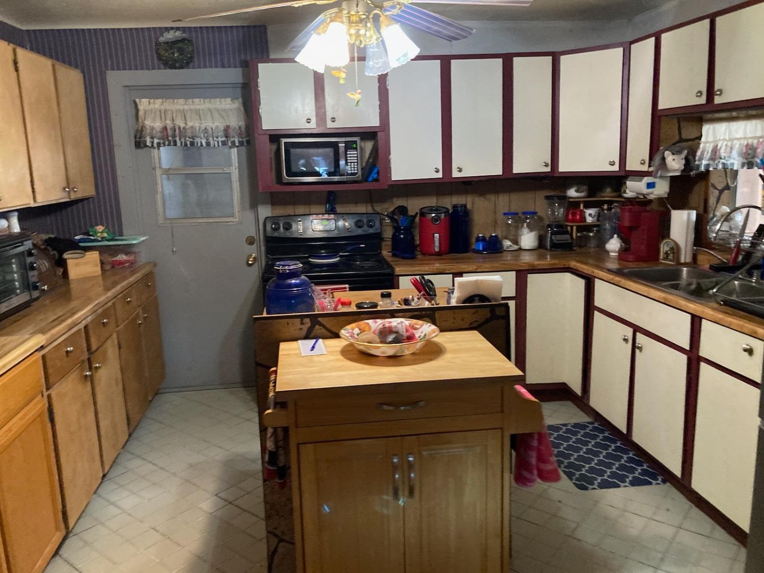 43044 valeria, Dos Palos, CA 93620