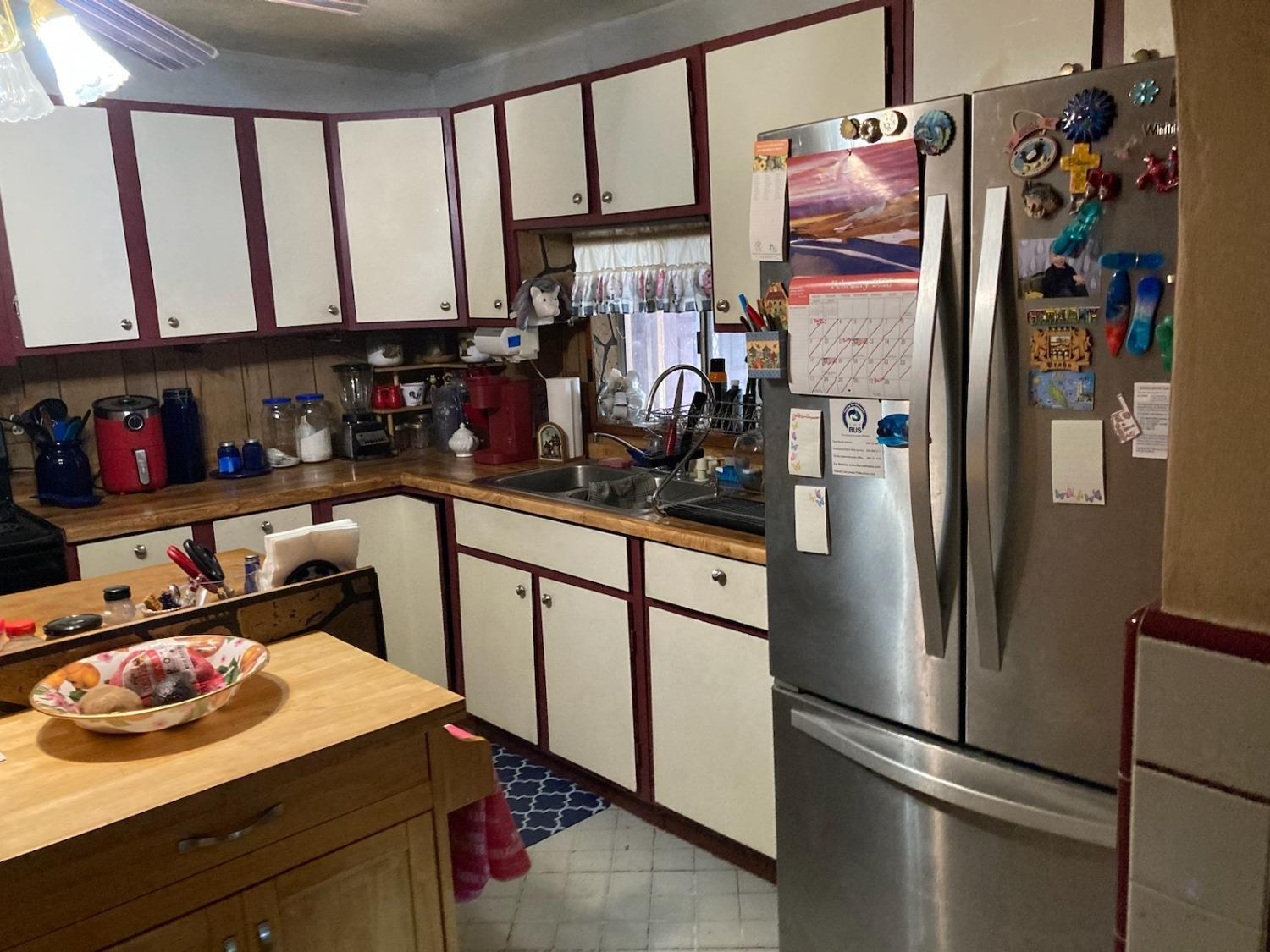 43044 valeria, Dos Palos, CA 93620