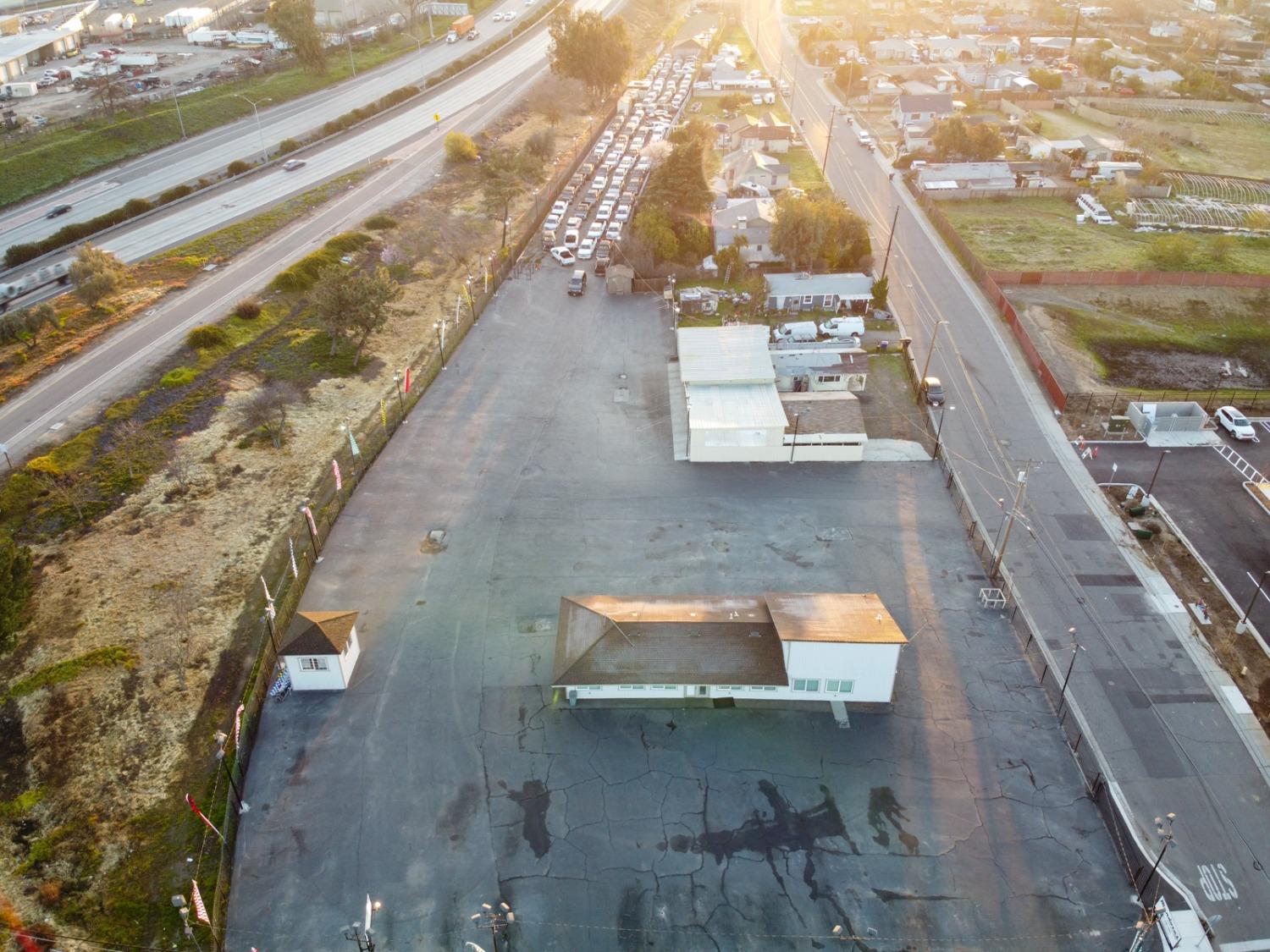 854 Crows Landing Rd, Modesto, CA 95351