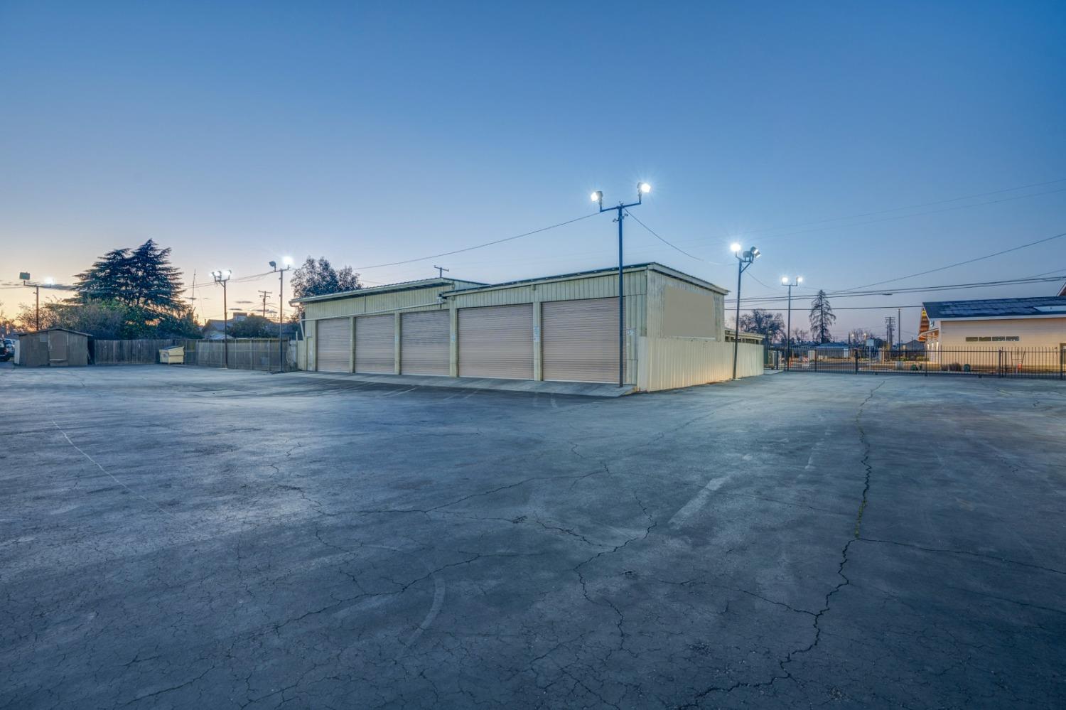 854 Crows Landing Rd, Modesto, CA 95351