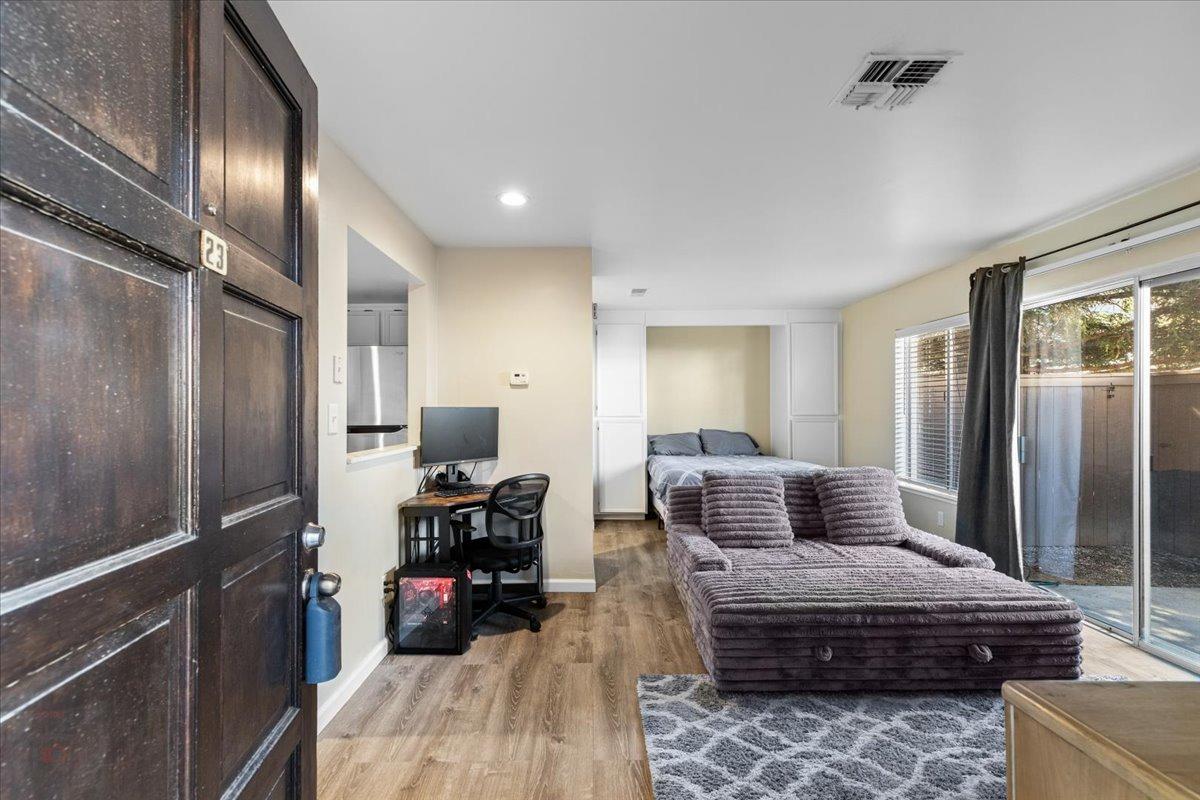 3701 Colonial Dr #23, Modesto, CA 95356