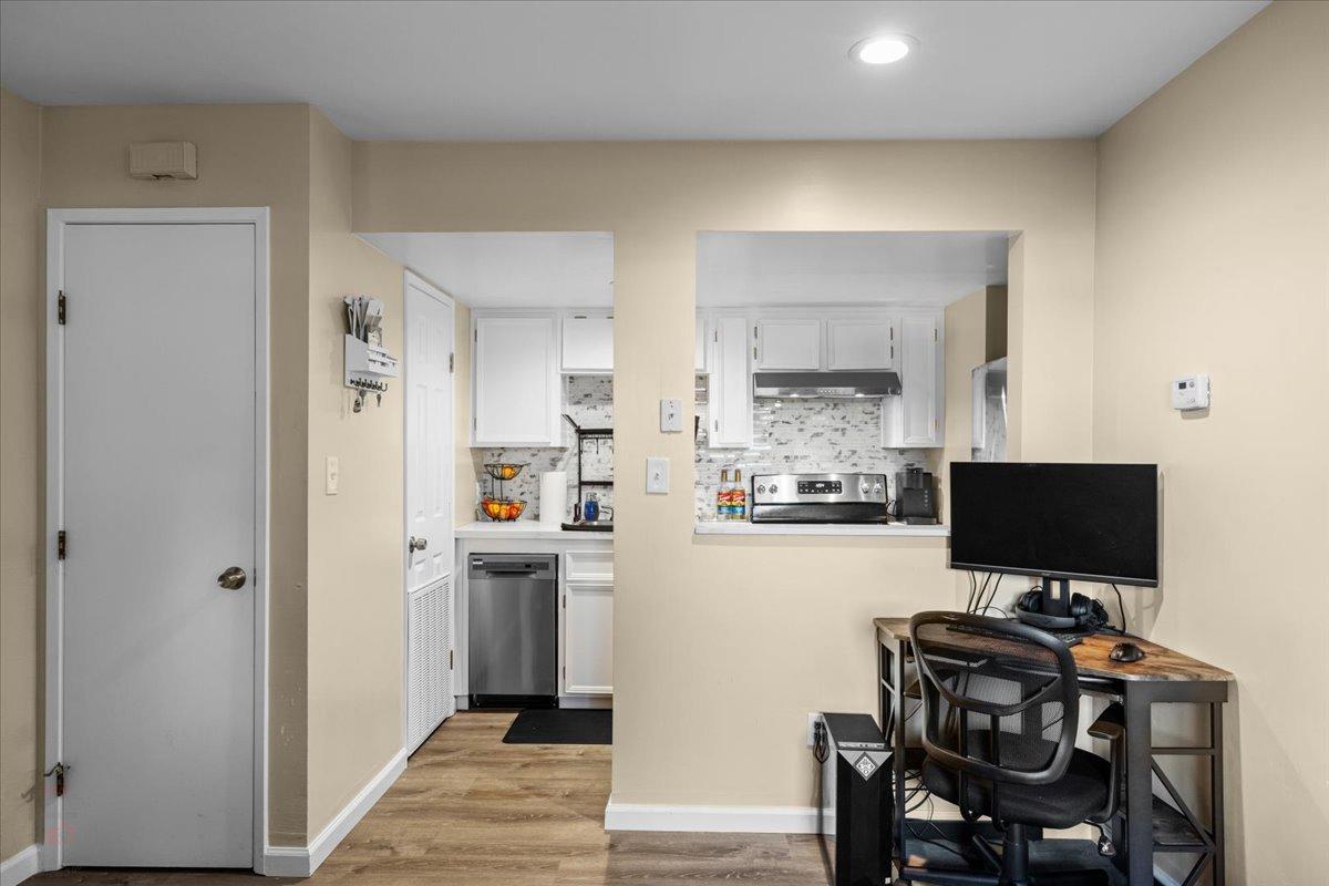 3701 Colonial Dr #23, Modesto, CA 95356