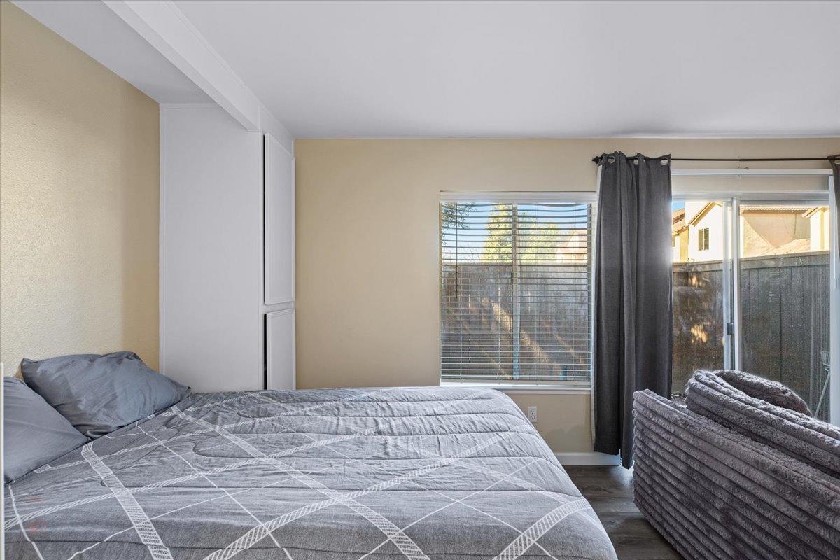 3701 Colonial Dr #23, Modesto, CA 95356