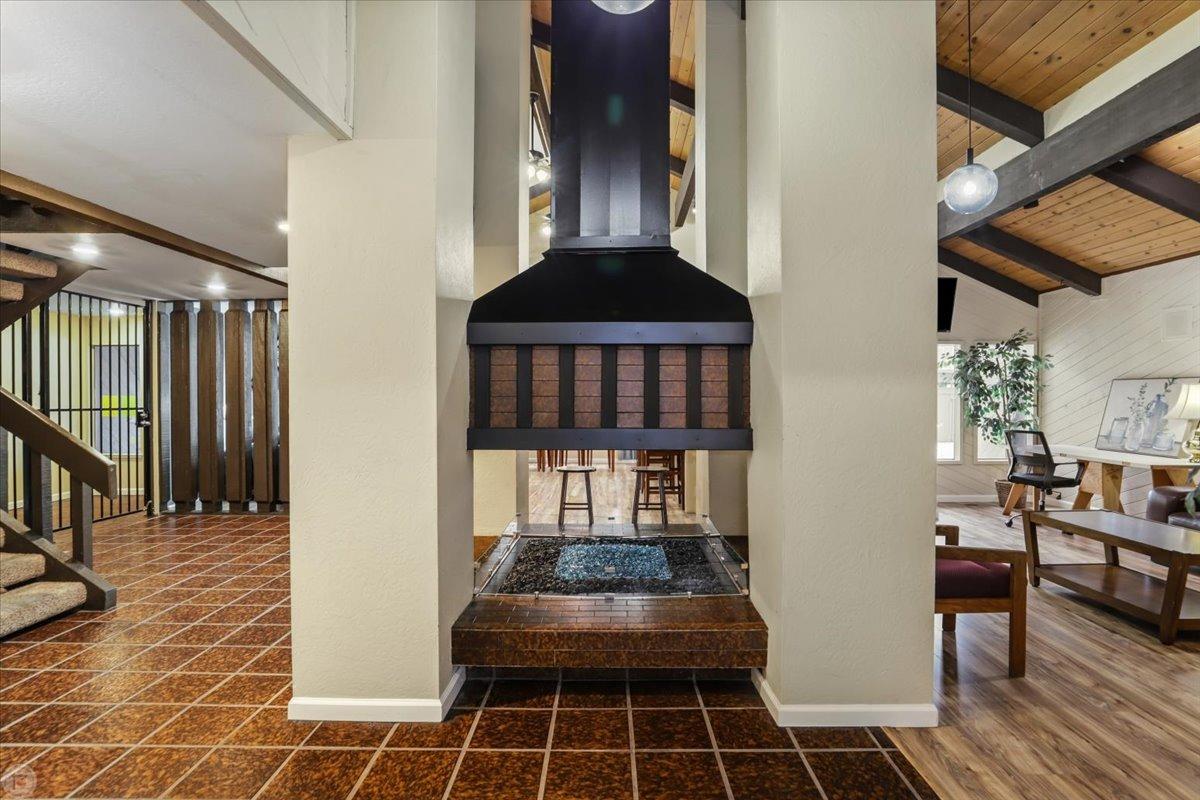 3701 Colonial Dr #23, Modesto, CA 95356