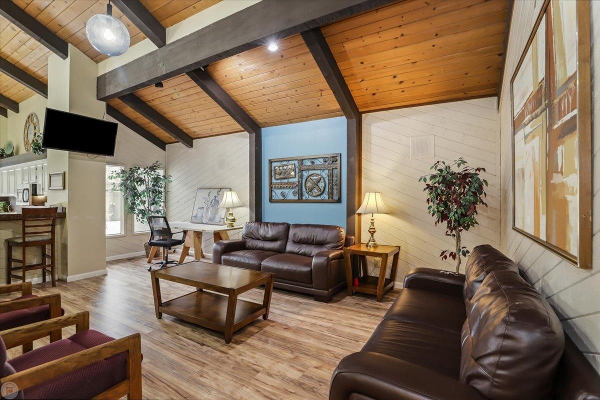 3701 Colonial Dr #23, Modesto, CA 95356