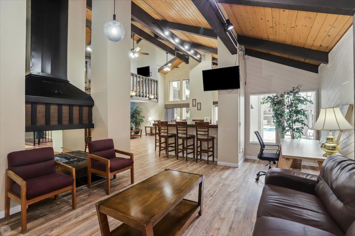 3701 Colonial Dr #23, Modesto, CA 95356