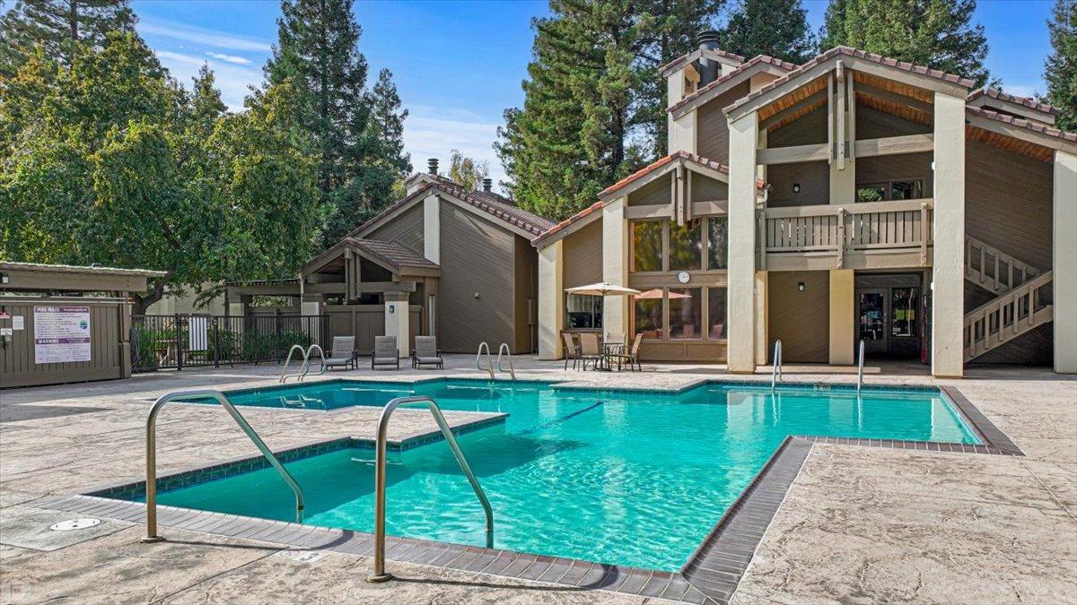 3701 Colonial Dr #23, Modesto, CA 95356