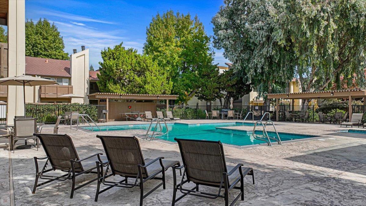 3701 Colonial Dr #23, Modesto, CA 95356