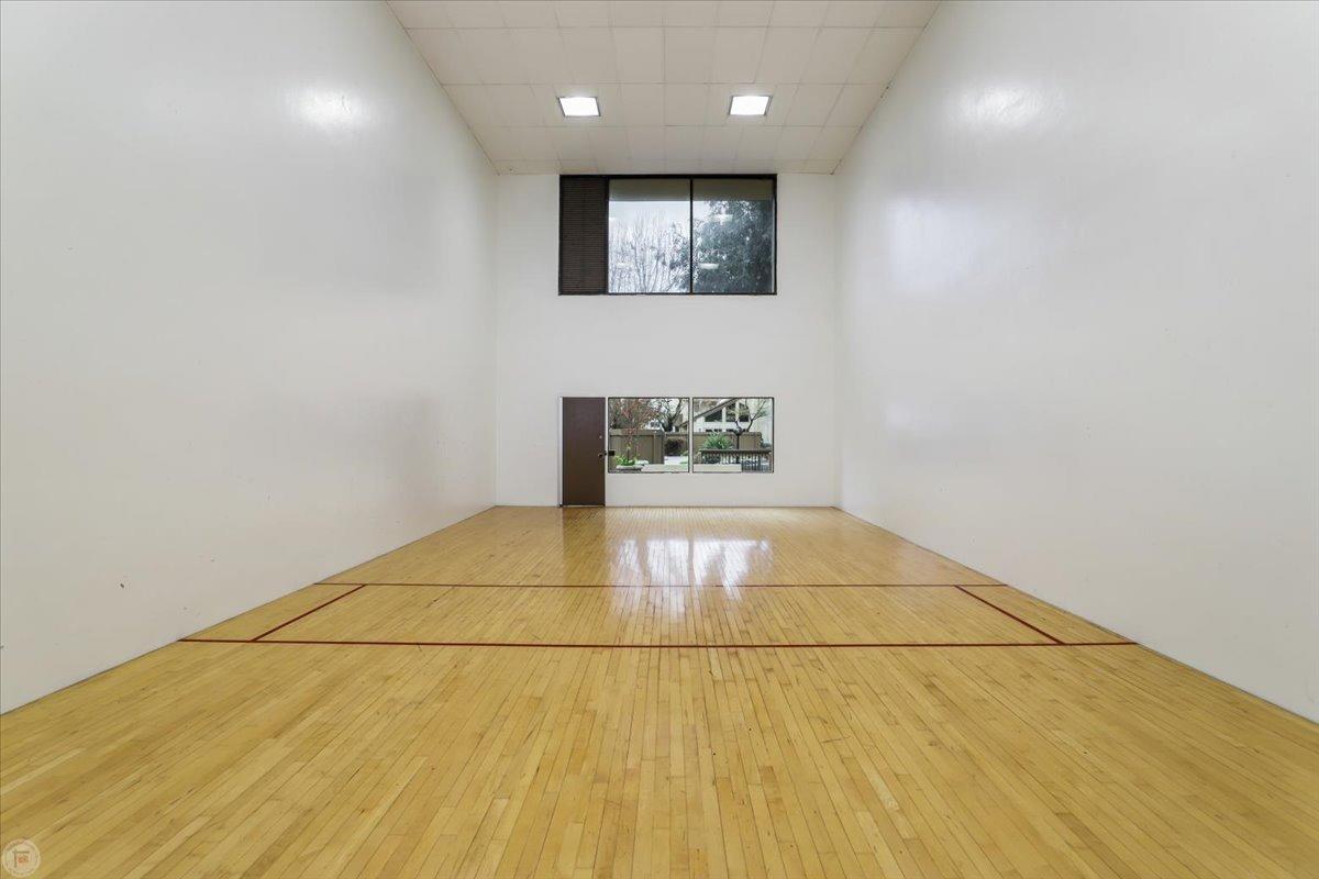 3701 Colonial Dr #23, Modesto, CA 95356