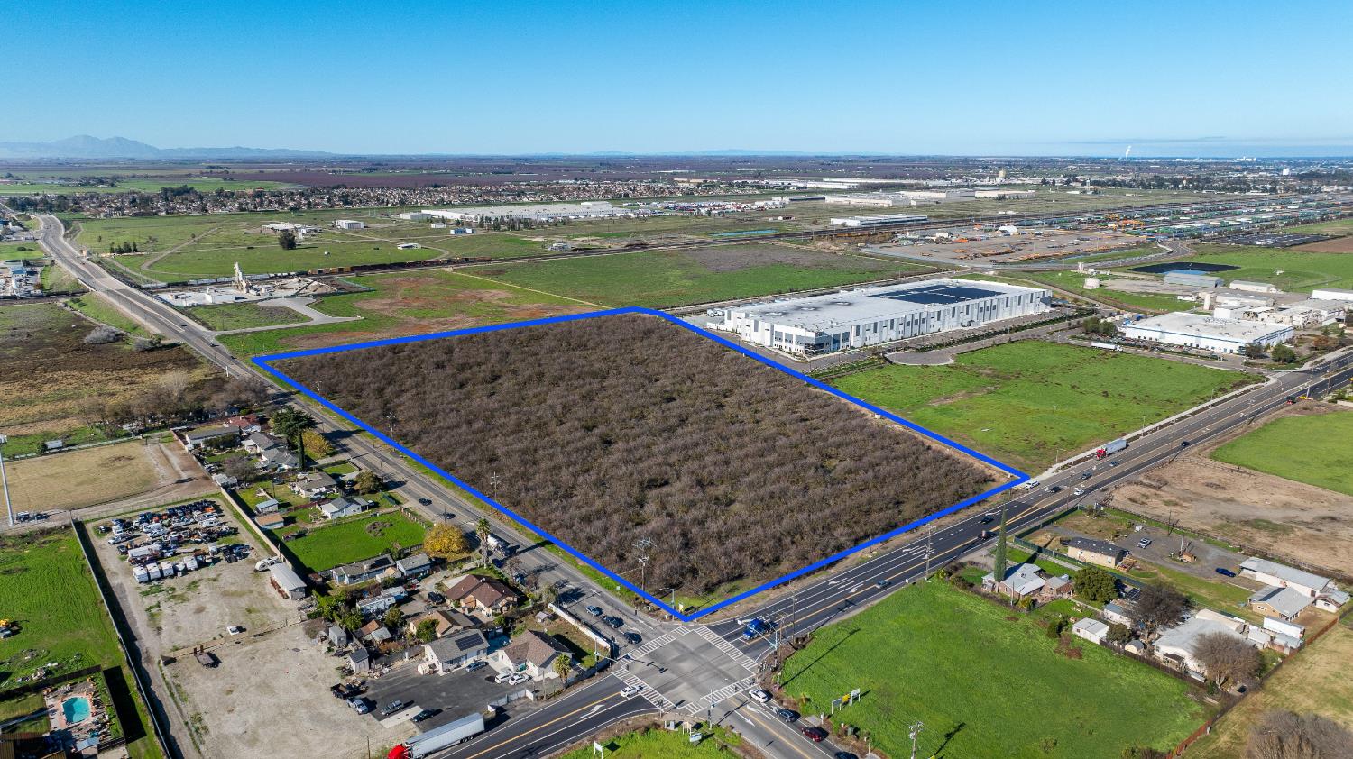 2105 N Airport Way, Manteca, CA 95336