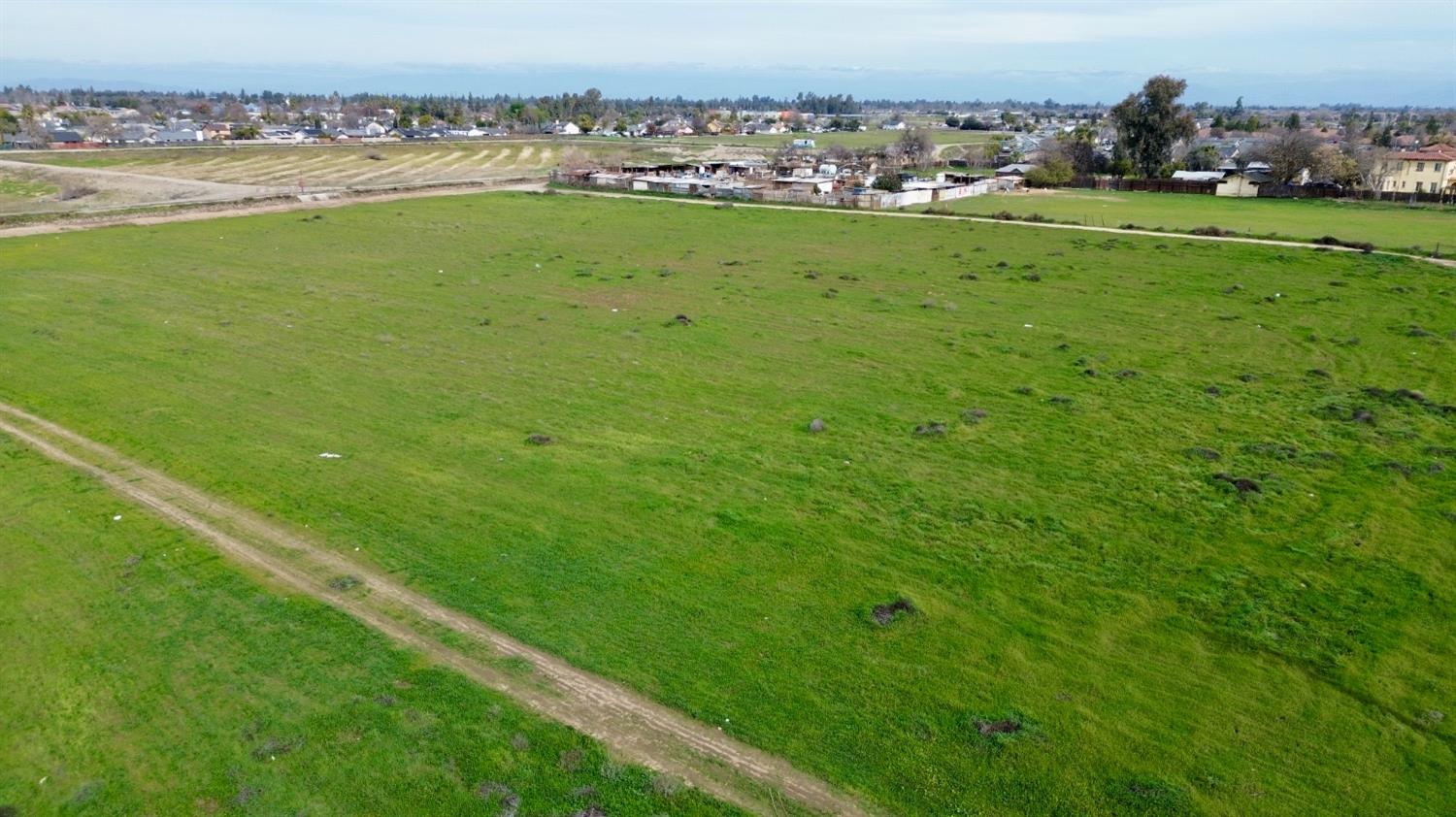 4865 E Jensen Ave, Fresno, CA 93725