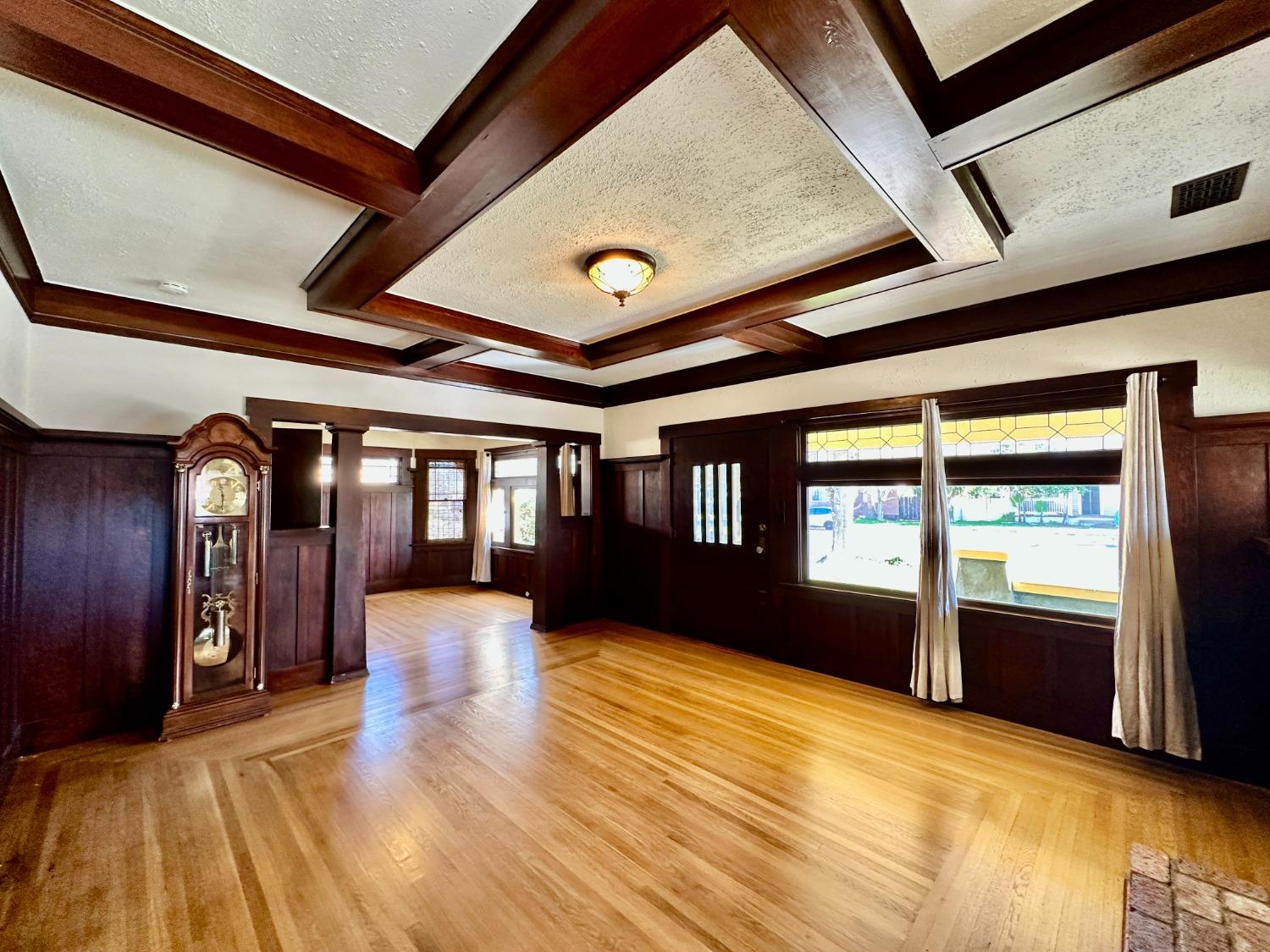 1059 Q St, Newman, CA 95360