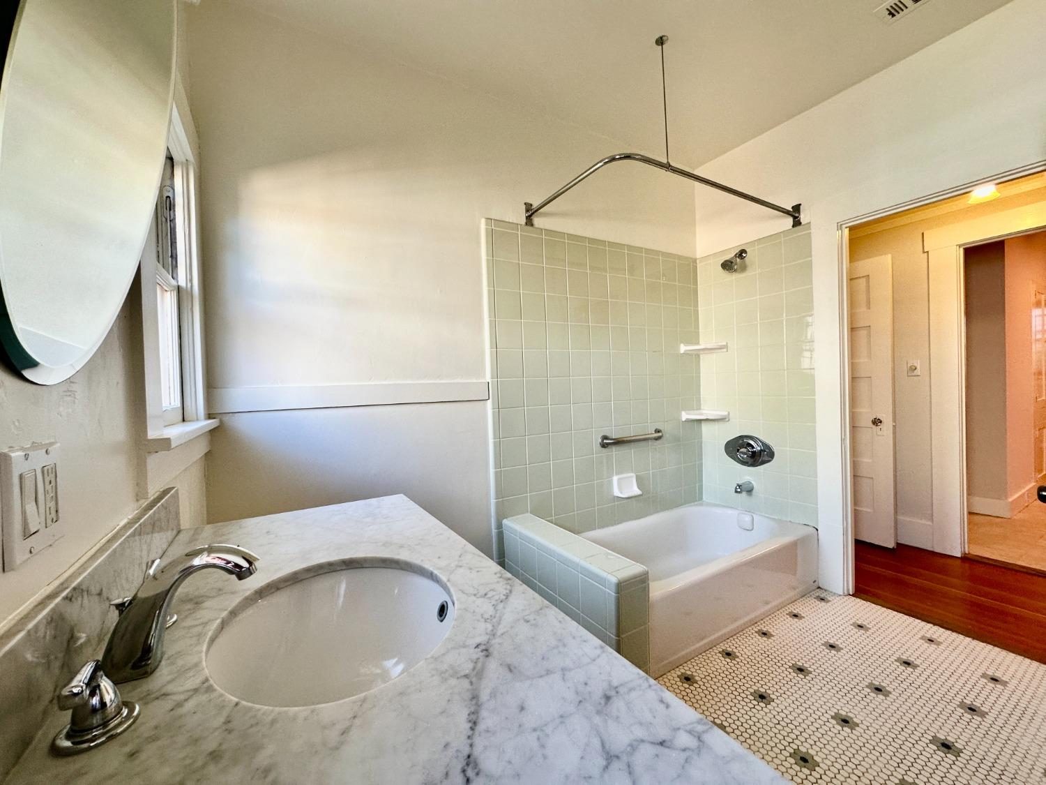 1059 Q St, Newman, CA 95360