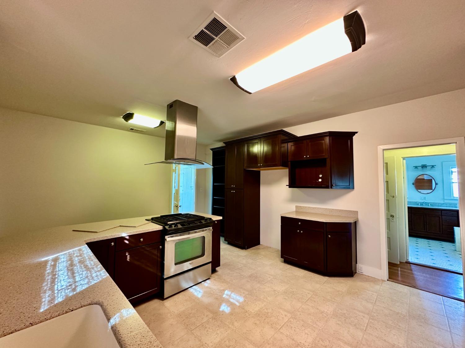 1059 Q St, Newman, CA 95360