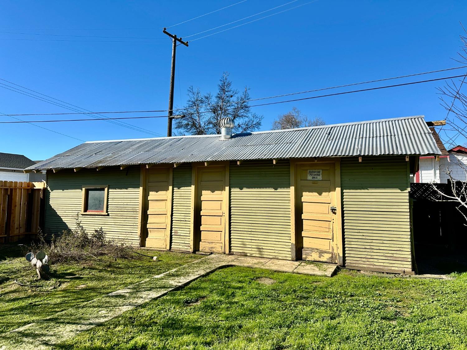 1059 Q St, Newman, CA 95360