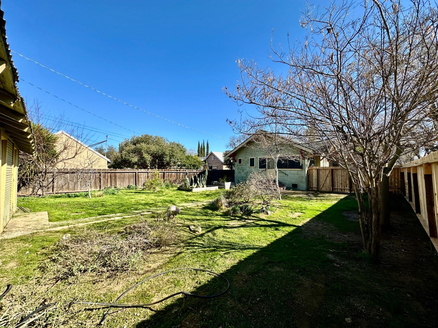 1059 Q St, Newman, CA 95360