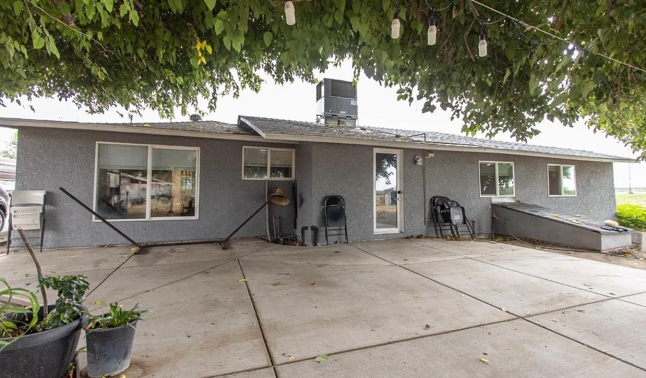 2617 Lincoln Blvd, Livingston, CA 95334