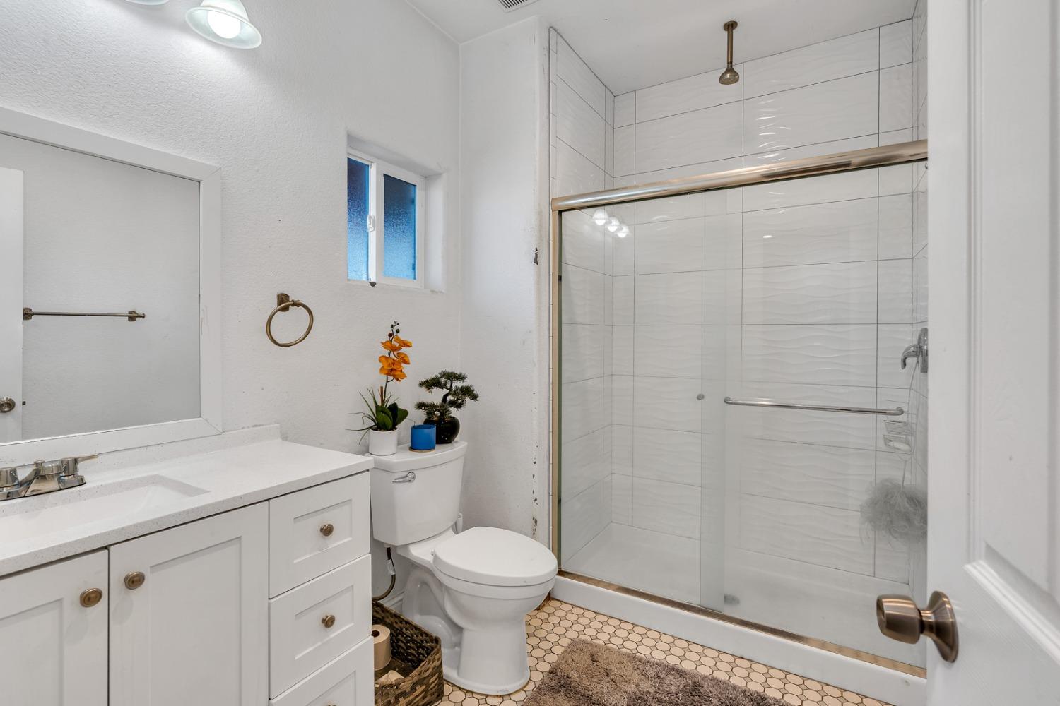 509 Kerr Ave, Modesto, CA 95354