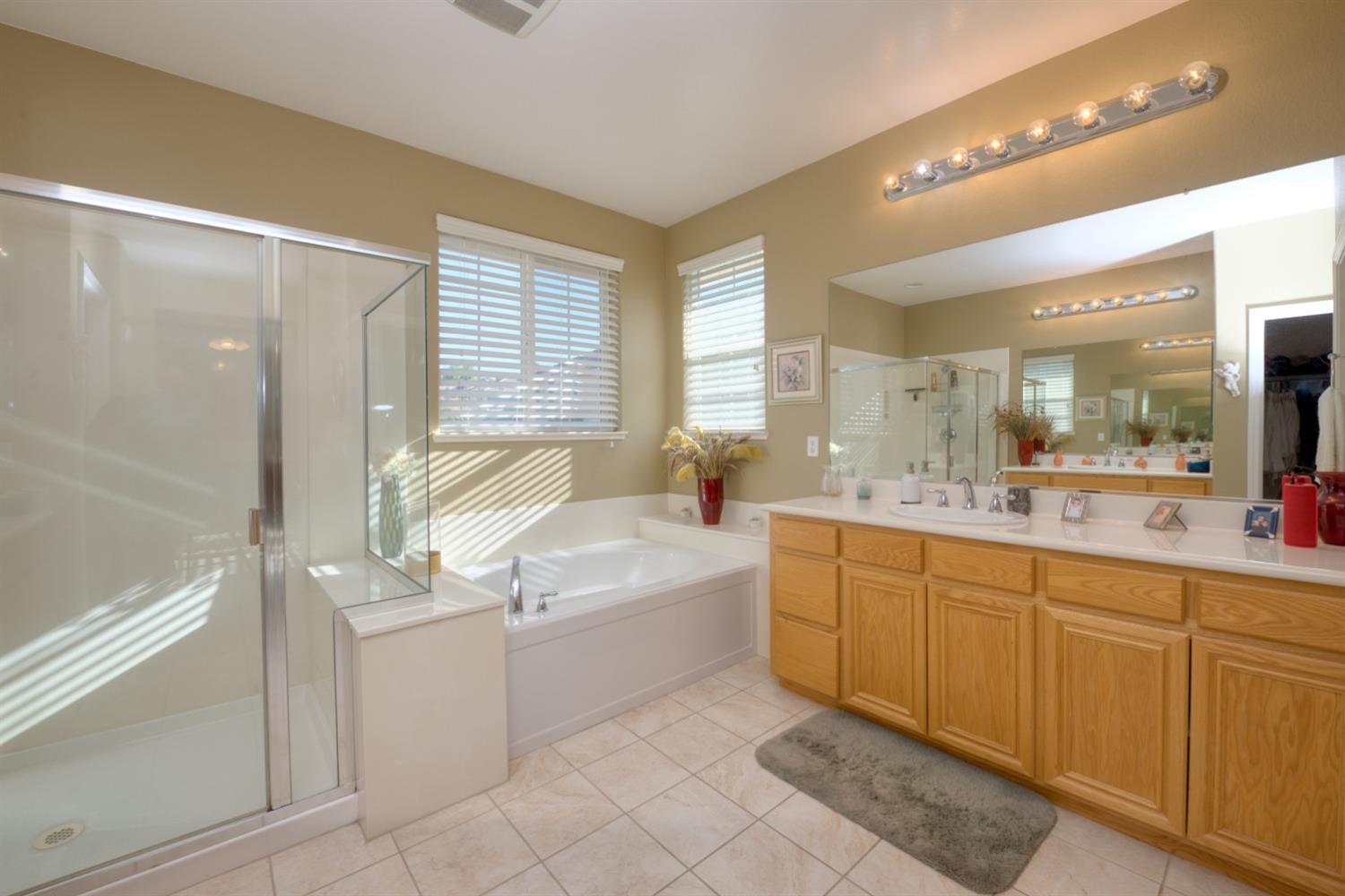 20833 Shrub Oak Dr, Patterson, CA 95363