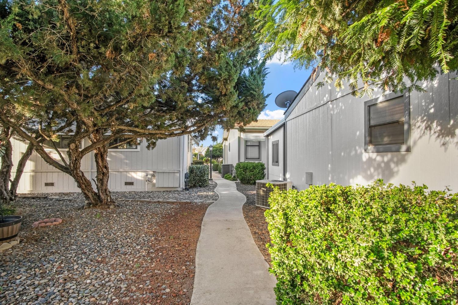 1500 Held Dr #103, Modesto, CA 95355