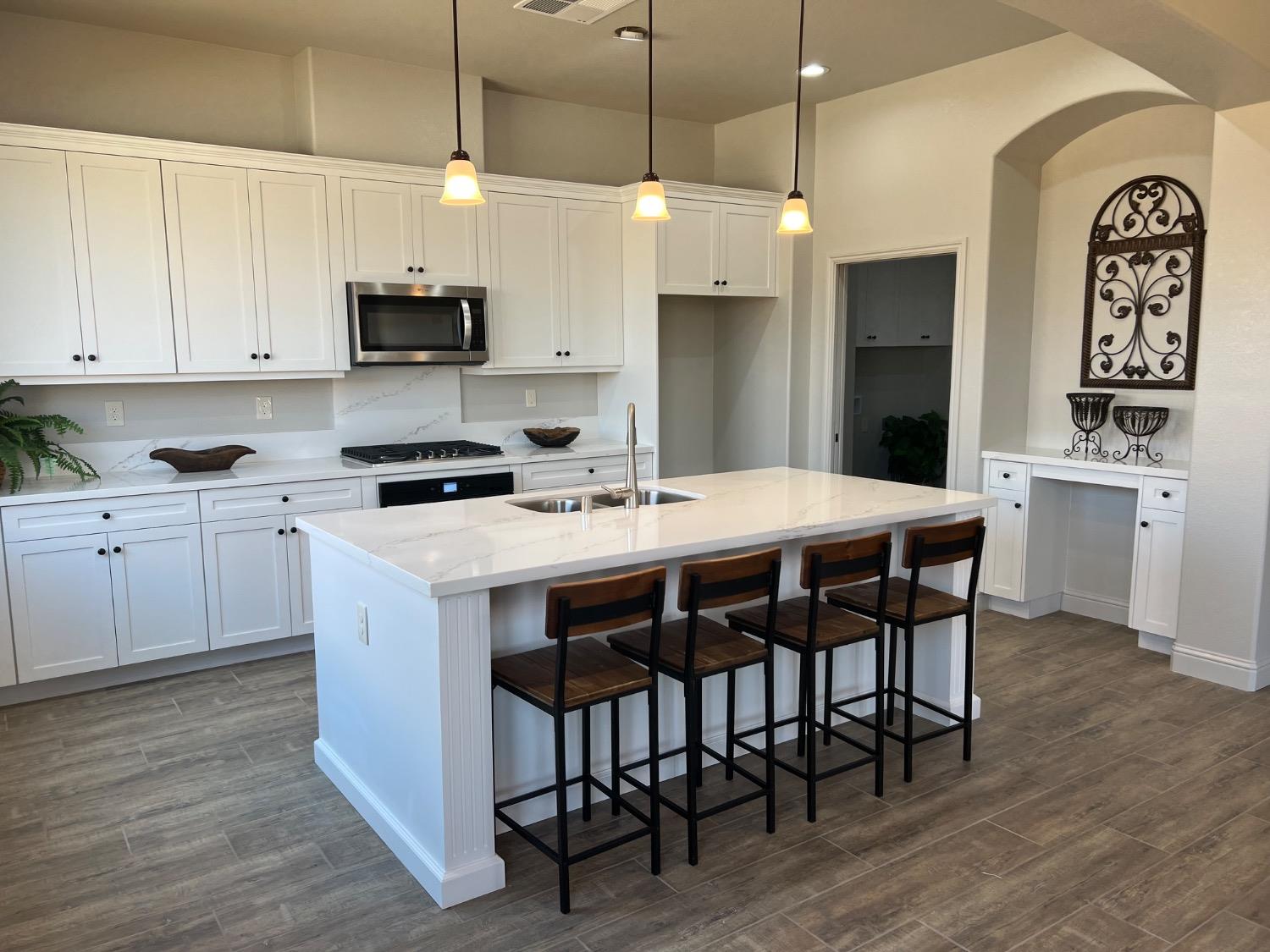 8740 N Privado Ct, Hilmar, CA 95324