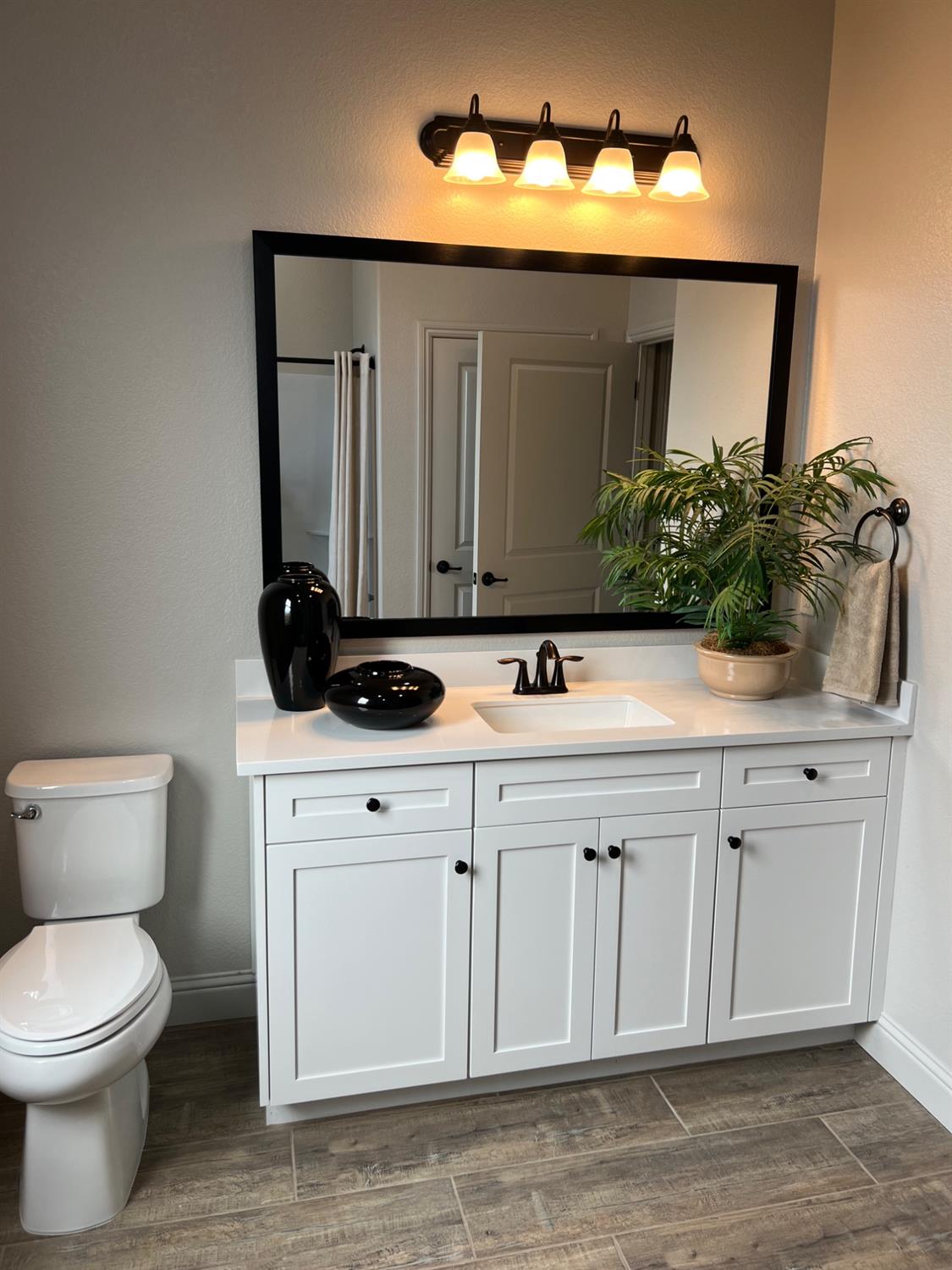 8740 N Privado Ct, Hilmar, CA 95324